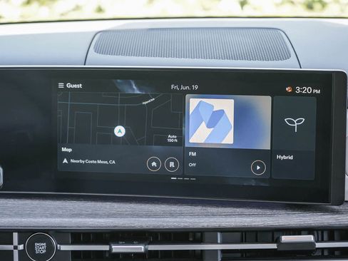 Used 2025 Hyundai Santa Fe Limited FWD image 14