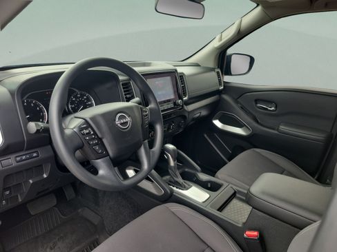 Certified 2024 Nissan Frontier SV RWD image 13