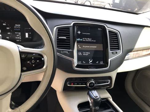 Used 2019 Volvo XC90 T5 Momentum w/ Protection Package Premier FWD image 15