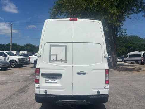 Used 2018 Nissan NV 2500 SV RWD image 5