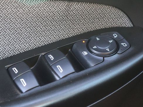 Used 2021 Chevrolet TrailBlazer LT w/ Convenience Package image 21