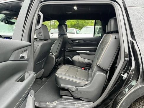 Used 2024 Chevrolet Traverse RS AWD/4WD image 18