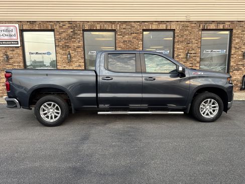 Used 2021 Chevrolet Silverado 1500 LT w/ Z71 Off-Road Package AWD/4WD image 6