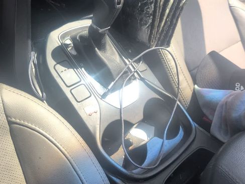 Used 2017 Hyundai Santa Fe Sport image 5