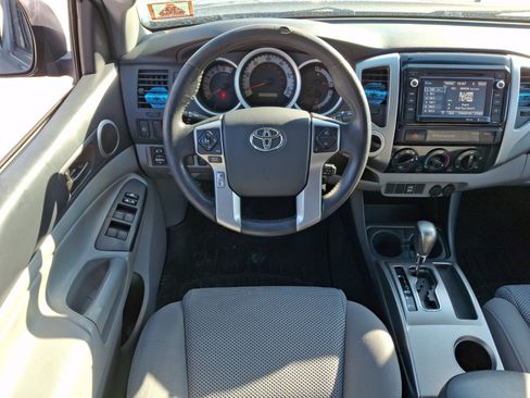 Used 2015 Toyota Tacoma 4x4 Double Cab w/ TRD Sport Package image 11