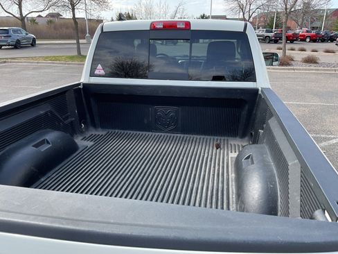 Used 2016 RAM 1500 Laramie w/ Convenience Group AWD/4WD image 12