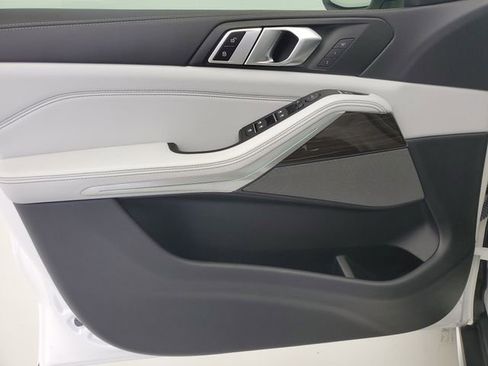 Used 2024 BMW X5 sDrive40i w/ Premium Package RWD image 21