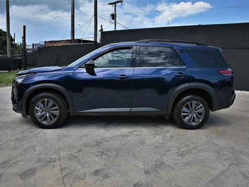 Used 2026 Nissan Pathfinder SV AWD/4WD image 7