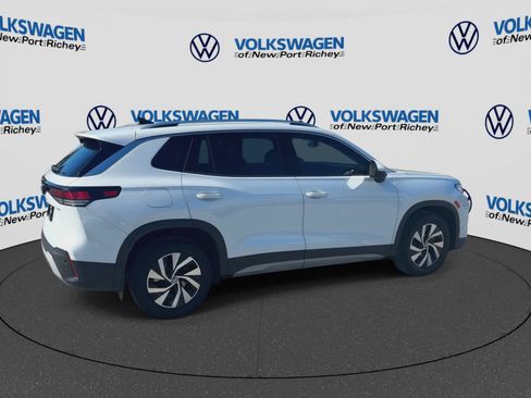 Used 2025 Volkswagen Tiguan S FWD image 8