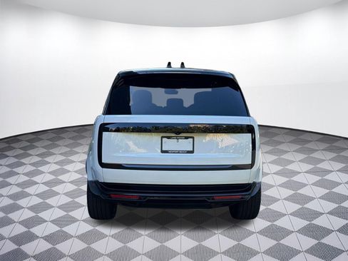 Used 2024 Land Rover Range Rover SE AWD/4WD image 10
