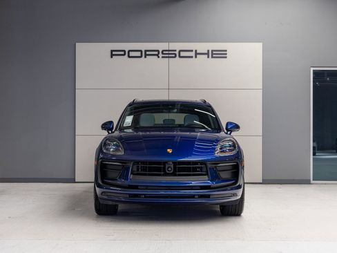 New 2025 Porsche Macan image 10