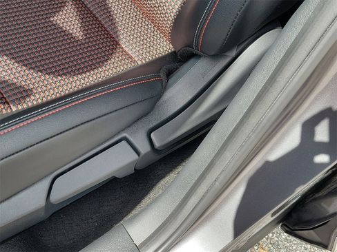 Used 2025 Nissan Kicks SR image 17