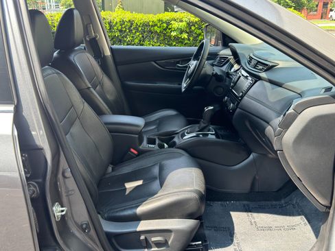 Used 2020 Nissan Rogue SL FWD image 14