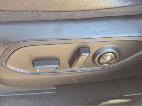 Used 2023 Jeep Grand Cherokee Altitude AWD/4WD image 21