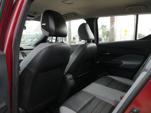 Used 2022 Nissan Kicks SR w/ Premium Package FWD image 15