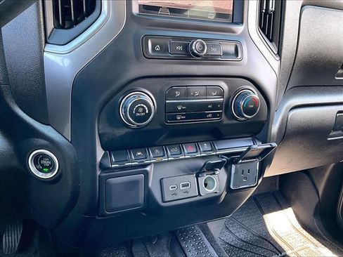 Used 2023 Chevrolet Silverado 1500 Custom AWD/4WD image 27