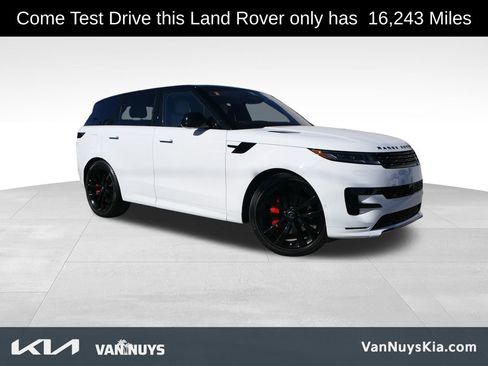 Used 2023 Land Rover Range Rover Sport SE Dynamic image 1