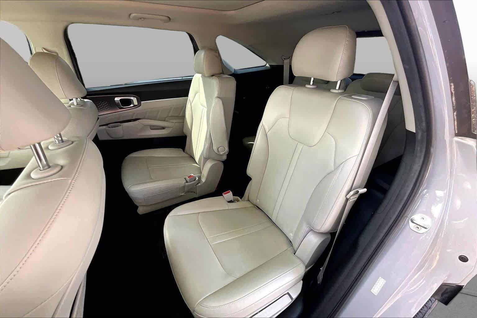 Used 2022 Kia Sorento SX FWD image 25