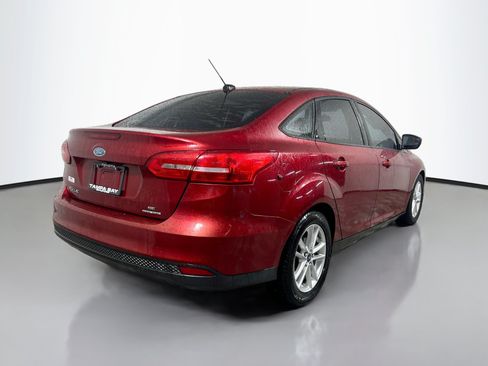 Used 2015 Ford Focus SE FWD image 4