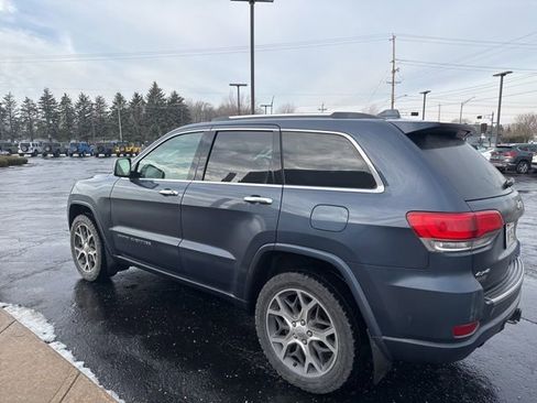 Used 2019 Jeep Grand Cherokee Overland image 4