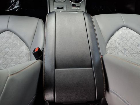 Used 2022 Toyota Highlander Bronze Edition image 26