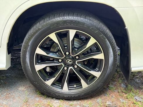 Used 2021 Lexus LX 570 4WD w/ Sport Package image 6