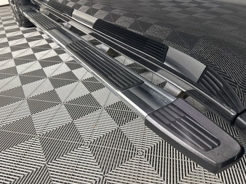 Used 2022 Chevrolet Silverado 1500 RST image 10