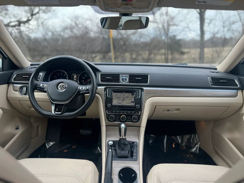 Used 2017 Volkswagen Passat 1.8T SE image 23
