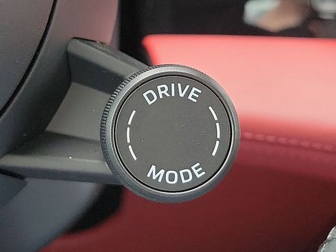 Used 2025 Porsche Taycan 4S image 21