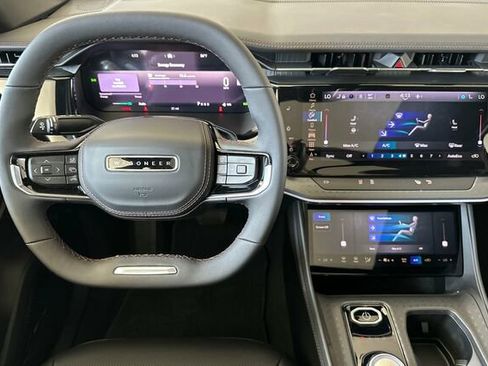 New 2025 Jeep Wagoneer S Limited image 11