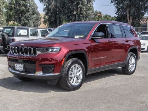 New 2023 Jeep Grand Cherokee L Laredo w/ Trailer Tow Group (B) image 4