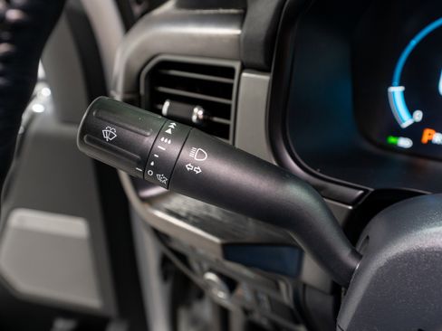 Used 2022 Ford F150 Lariat w/ Equipment Group 502A High image 36