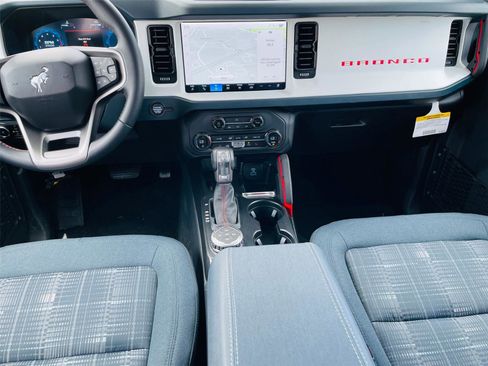 New 2025 Ford Bronco Heritage Edition AWD/4WD image 25