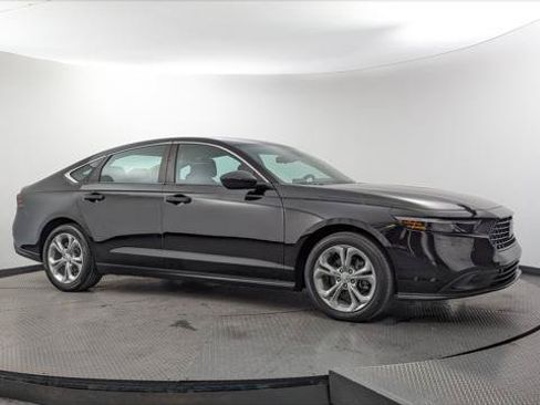 Used 2024 Honda Accord LX image 11