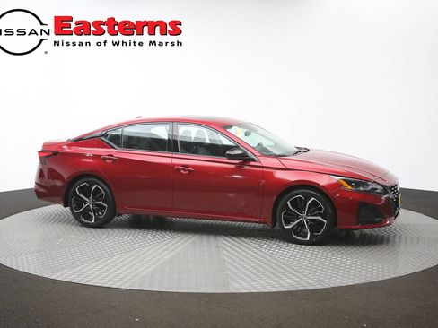 Used 2024 Nissan Altima 2.5 SR w/ SR Premium Package FWD image 46