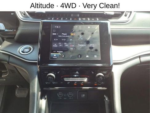 Used 2023 Jeep Grand Cherokee Altitude AWD/4WD image 18