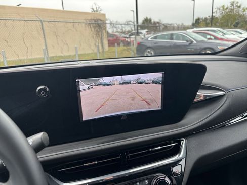 Used 2025 Buick Envista Sport Touring image 22