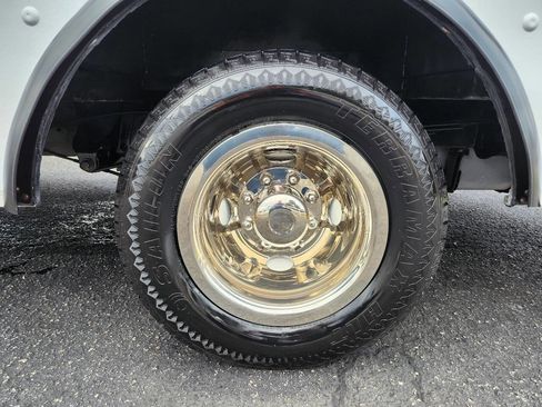 Used 2018 Ford E-350 and Econoline 350 Super Duty w/ Power Windows & Locks Group image 11