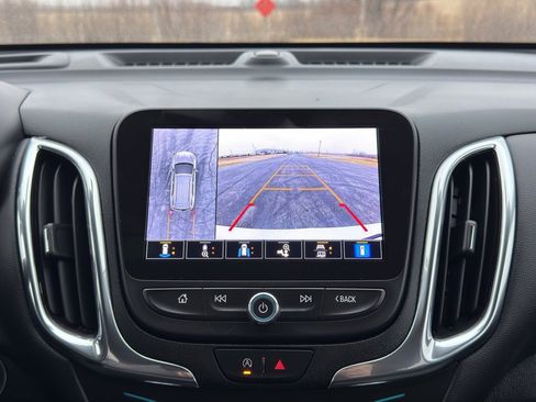 Used 2023 Chevrolet Equinox LT image 26