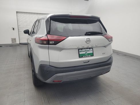 Used 2021 Nissan Rogue SV FWD image 6