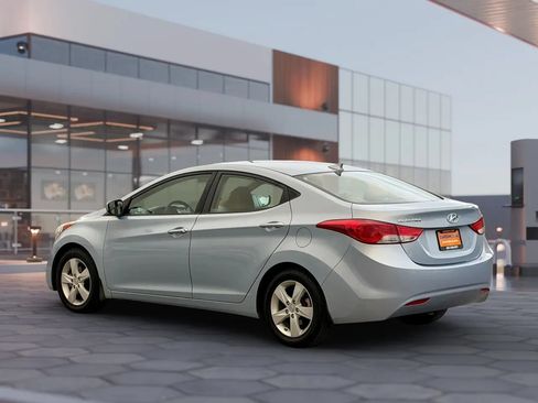 Used 2013 Hyundai Elantra GLS w/ Preferred Pkg FWD image 6