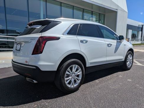Certified 2025 Cadillac XT5 Luxury w/ LPO, Floor Liner Package FWD image 4