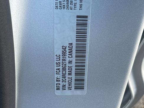 New 2026 Chrysler Pacifica Select image 24