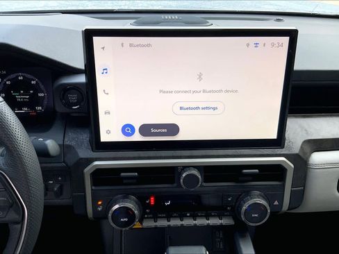 Used 2025 Toyota Tacoma Limited image 6