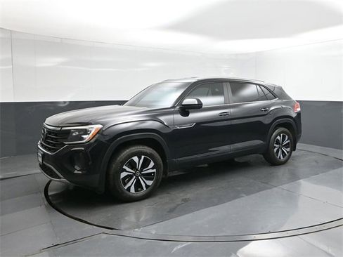 Certified 2024 Volkswagen Atlas Cross Sport SE w/ Adventure Package image 34