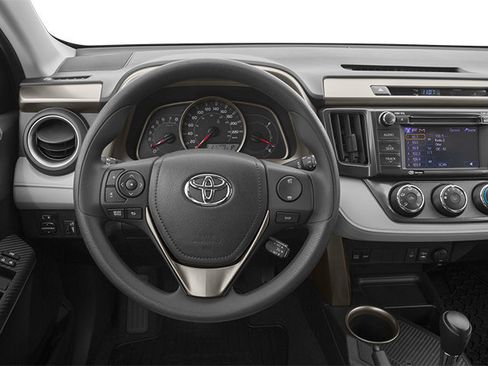 Used 2014 Toyota RAV4 Limited w/ Technology Package image 9