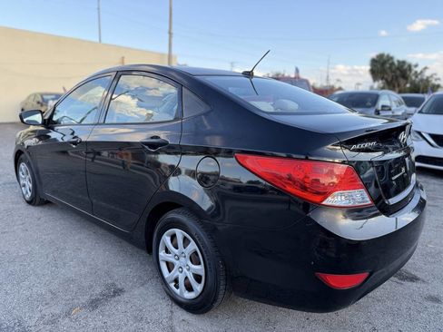 Used 2012 Hyundai Accent GLS image 5