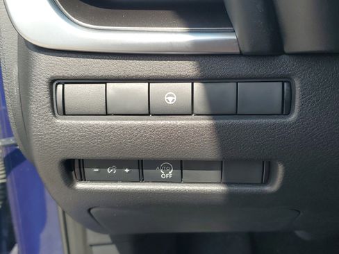 Certified 2023 Nissan Rogue SV FWD image 24