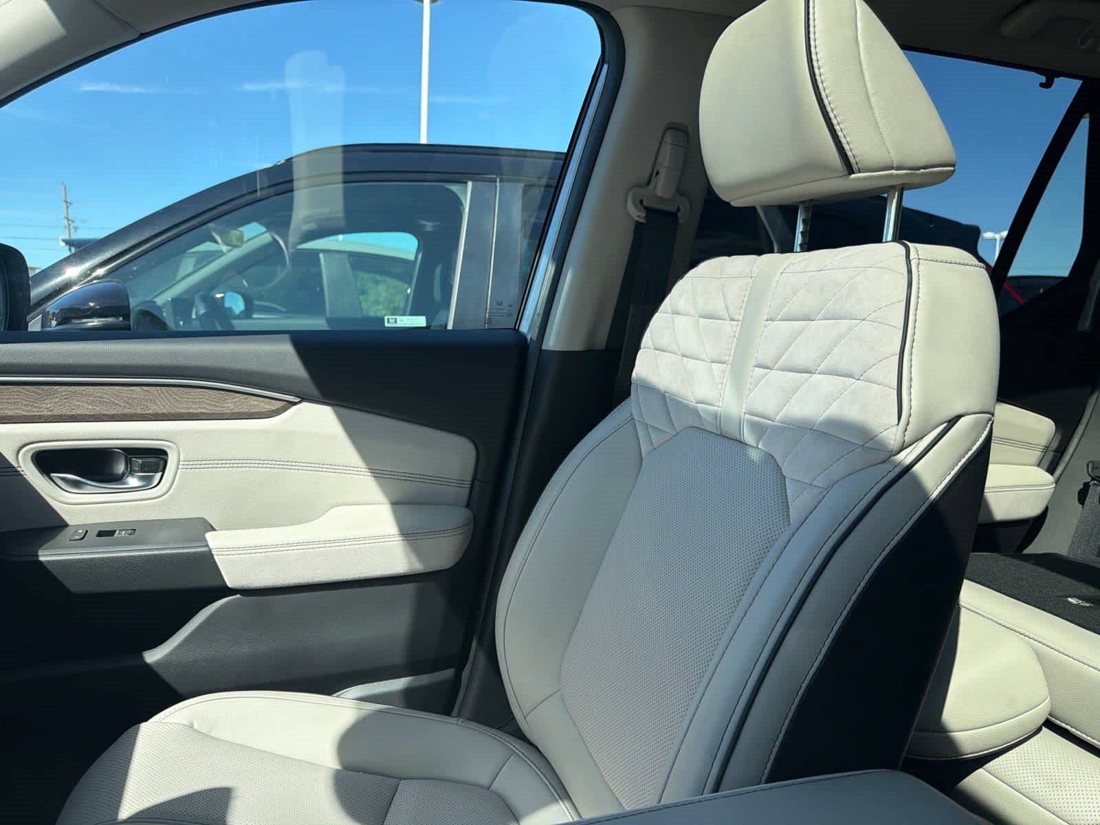 Used 2026 Honda Pilot Elite image 3
