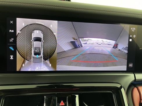 Used 2025 Porsche Panamera image 24